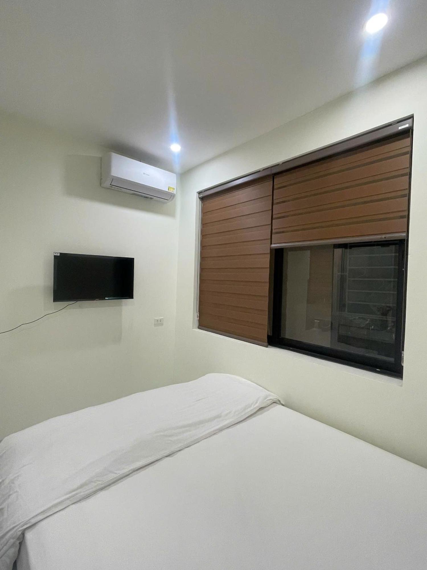 Era Apartment Xuan Thuy Hanoi Exterior foto