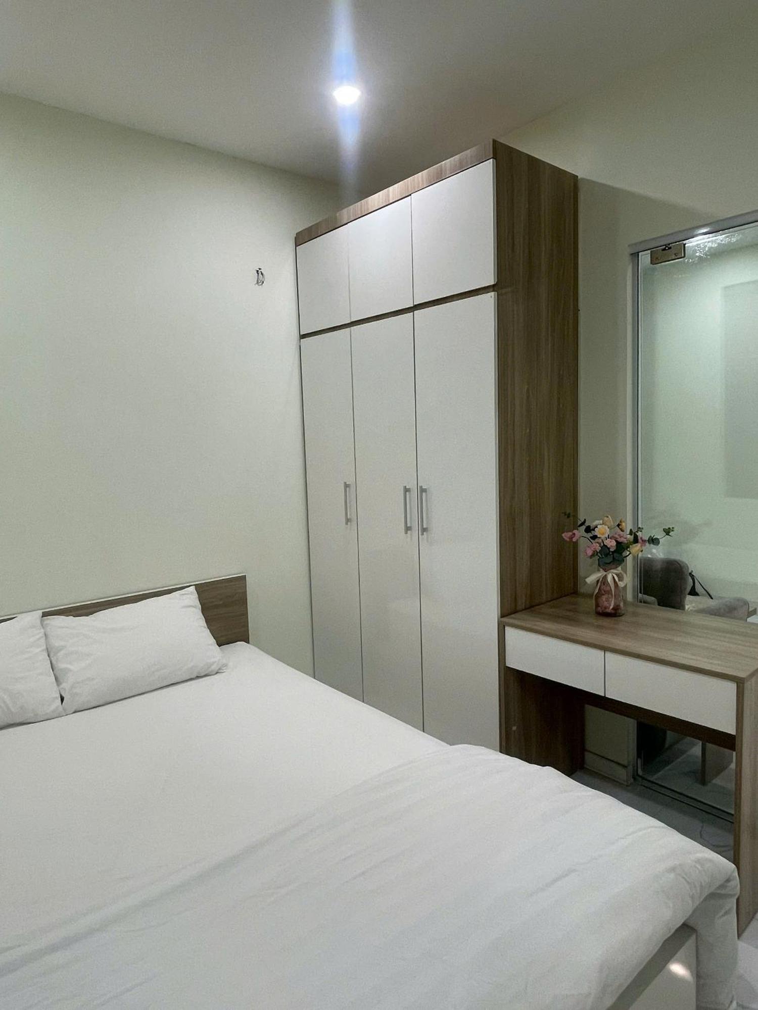 Era Apartment Xuan Thuy Hanoi Exterior foto