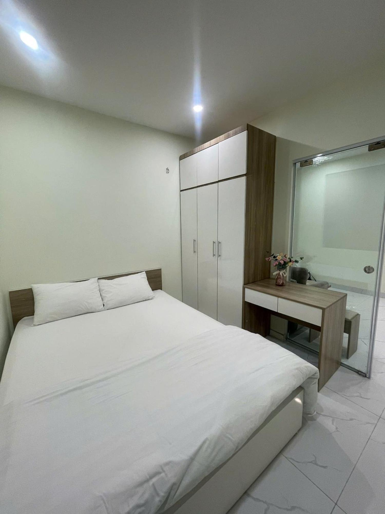 Era Apartment Xuan Thuy Hanoi Exterior foto